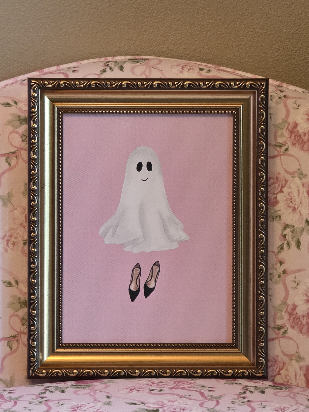 Chic Halloween Ghost Art Print On Pink Background In A Gold Frame
